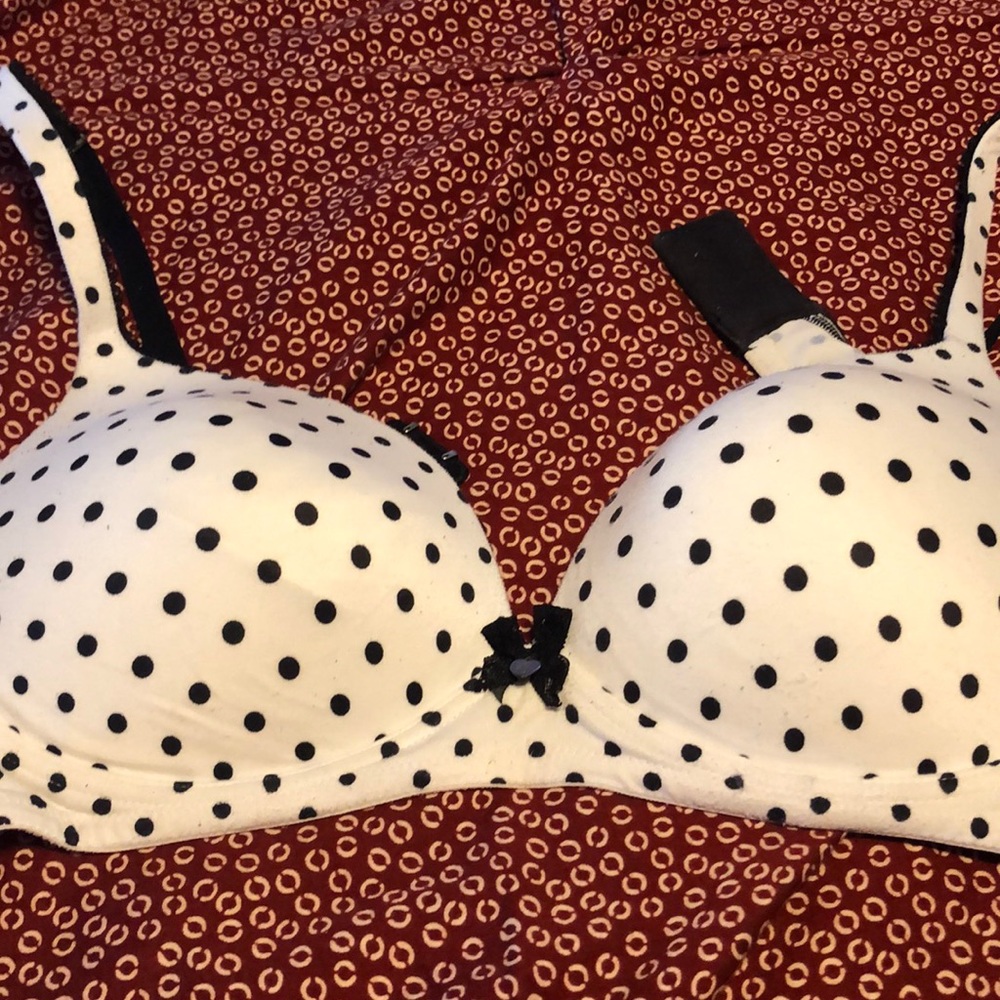 Victoria’s Secret no wire bra